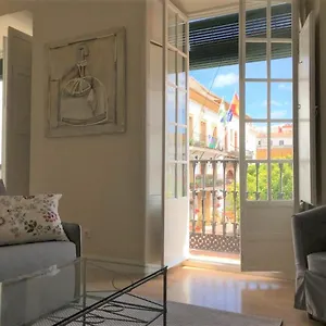 suite-plaza-de-los-naranjos-marbella.1costadelsol.com/